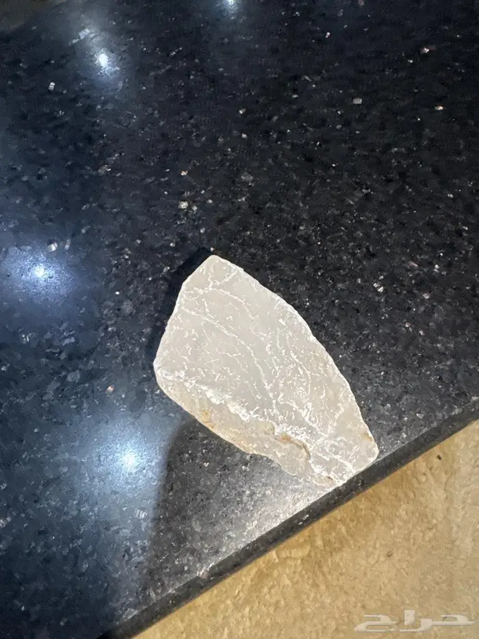 للبيع حجر كريم سيلانيت خام 0