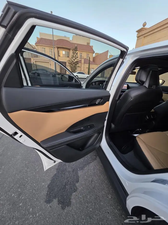 شانجان يوني في هاتشباك 13