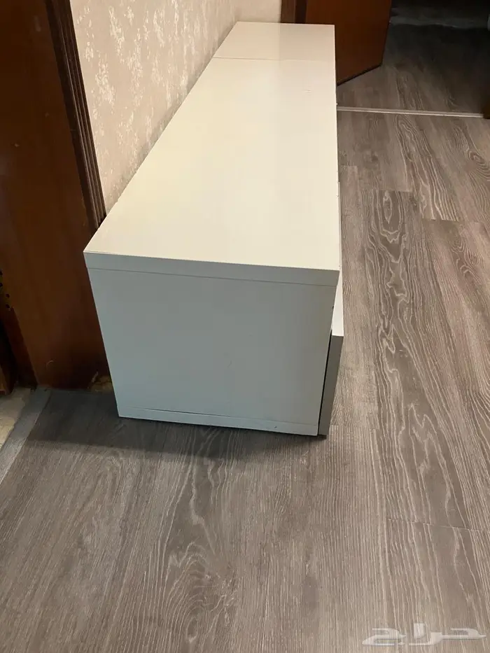 طاولة تلفزيون 180 سم إيكيا 1