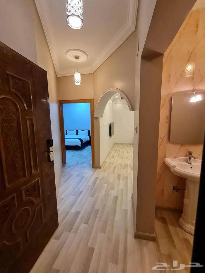 شقق غرفة وصالة مؤثثة فاخرةوشقة بلاط غرفتين ومجلسين خميس مشيط 6