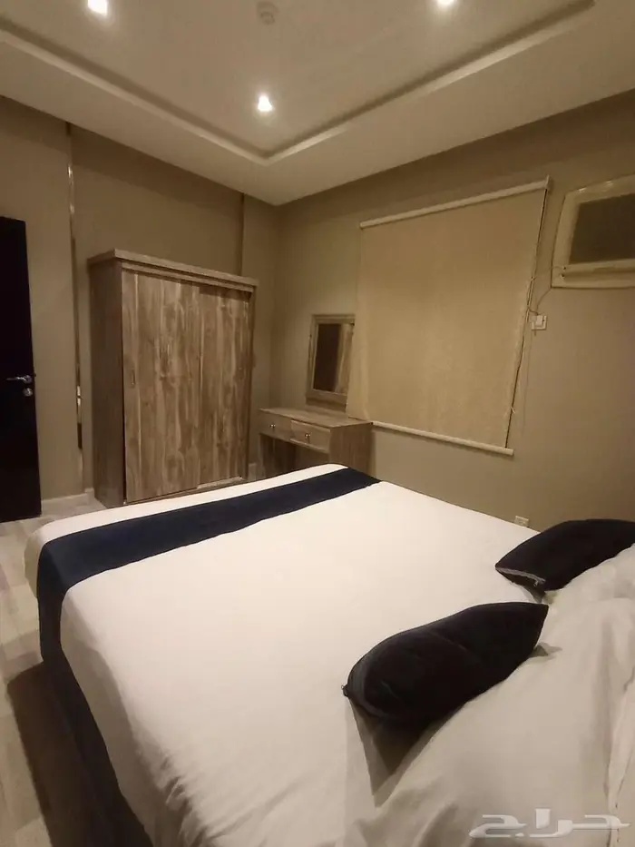 شقة فندقية غرفة وصالة مؤثثة وفاخرة للعزاب بخميس مشيط 5