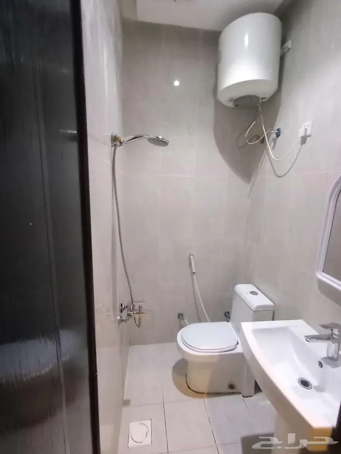 شقة فندقية غرفة وصالة مؤثثة وفاخرة للعزاب بخميس مشيط 7