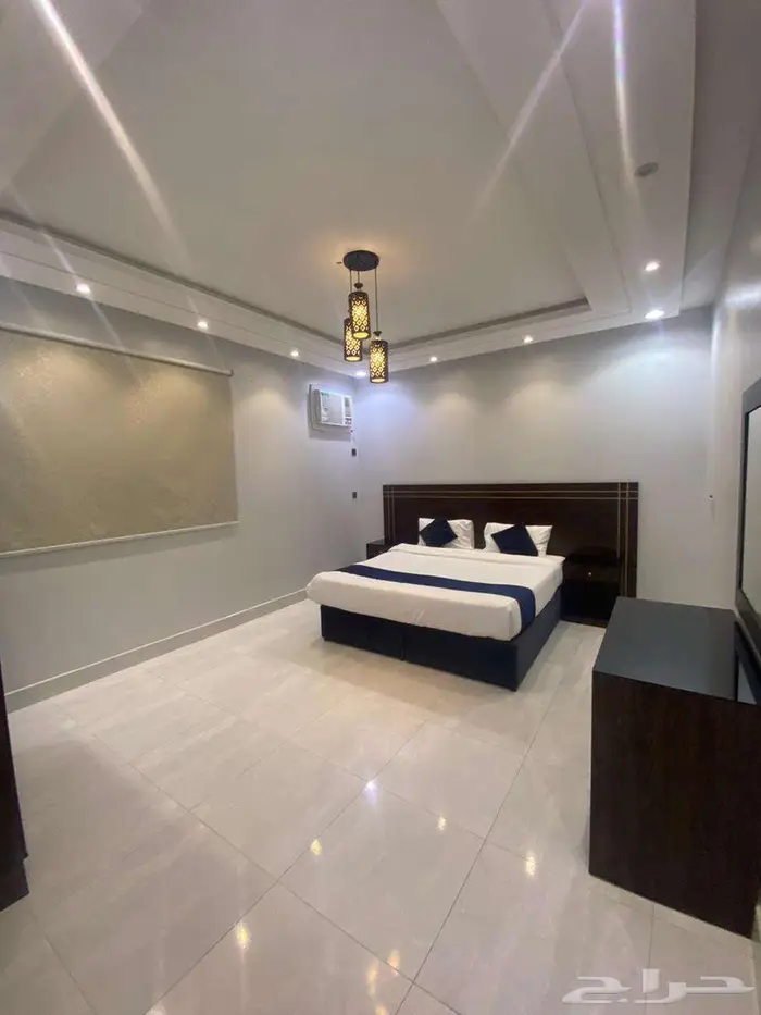 شقة فندقية غرفة وصالة مؤثثة وفاخرة للعوايل بخميس مشيط 0