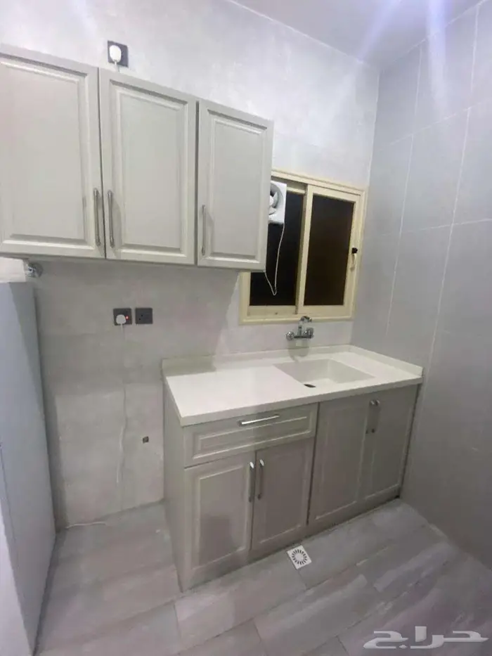 شقة فندقية غرفة وصالة مؤثثة وفاخرة للعوايل بخميس مشيط 2