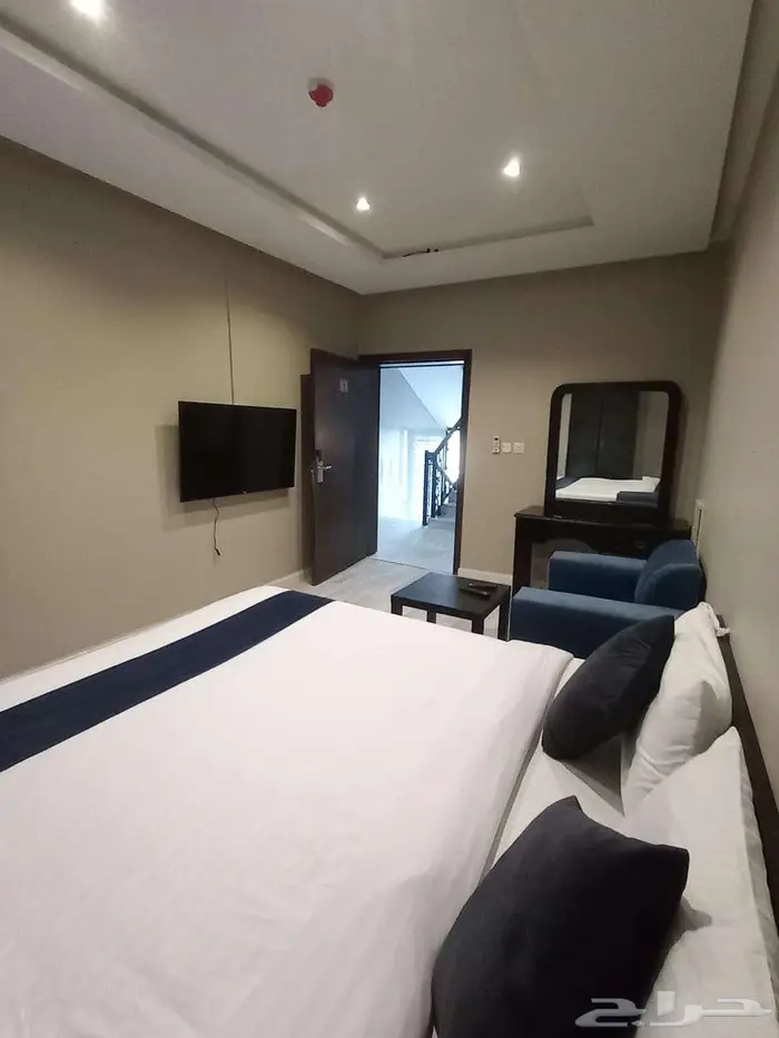 شقة فندقية غرفة ودورة مياه ومطبخ داخلي بخميس مشيط 3