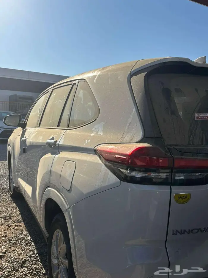 تويوتا انوفا هايبرد GL 2025 3