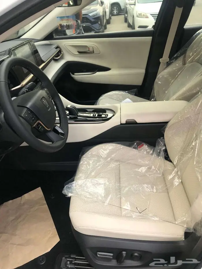 تويوتا كروان برستيج 2026 سعودي أبيض هامش ربح ممتاز 6