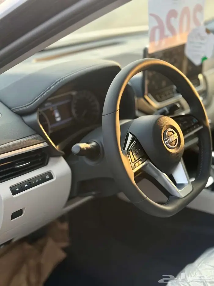 نيسان التيما نص فل SV موديل 2026 7