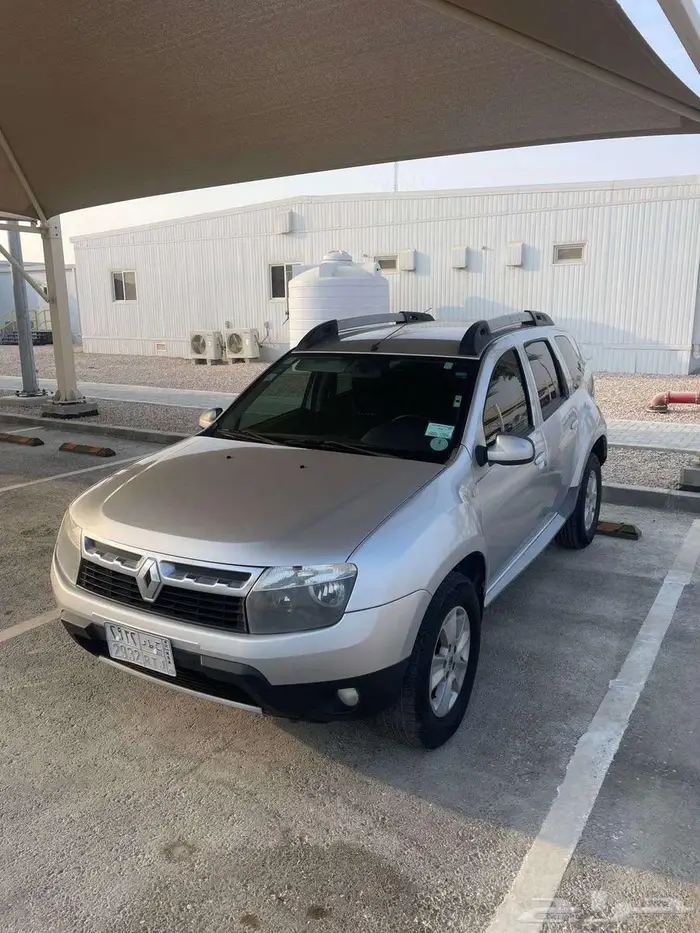 Duster 2015 like new داستر نظيف 2