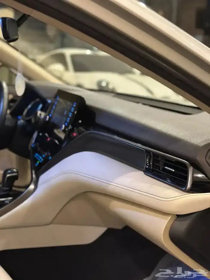 كامري 2024 فل كامل بنزين سعودي 9