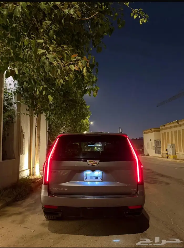 اسكاليد 2022 سبورت بلاتينيوم على الضمان 2