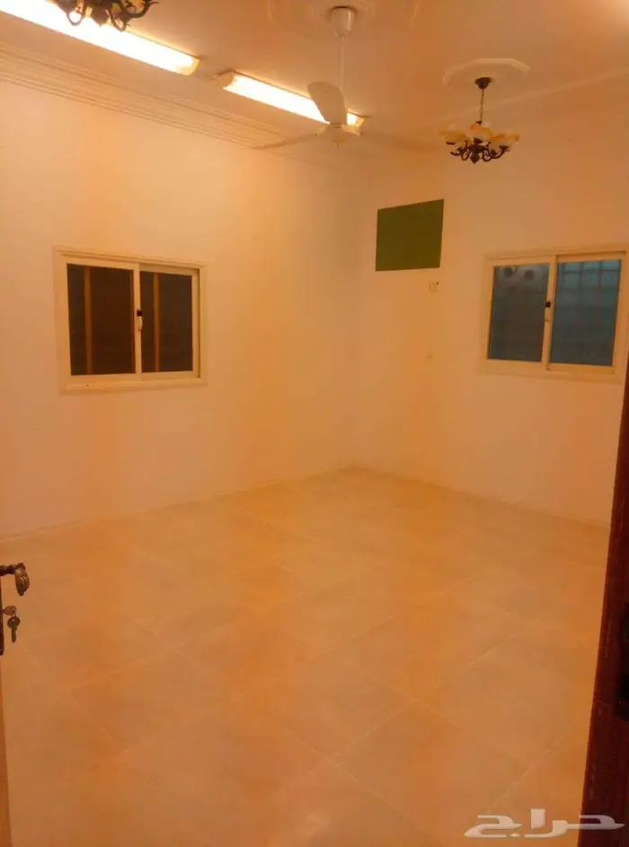 شقق غرفة وصالة مؤثثة فاخرةوشقة بلاط غرفتين ومجلسين خميس مشيط 10