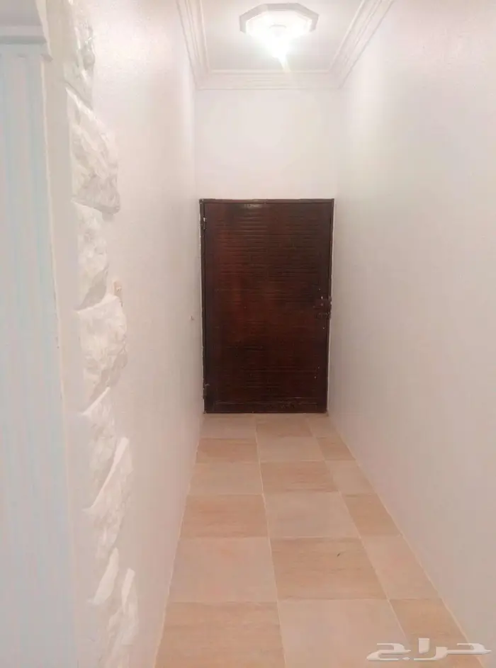 شقق غرفة وصالة مؤثثة فاخرةوشقة بلاط غرفتين ومجلسين خميس مشيط 16