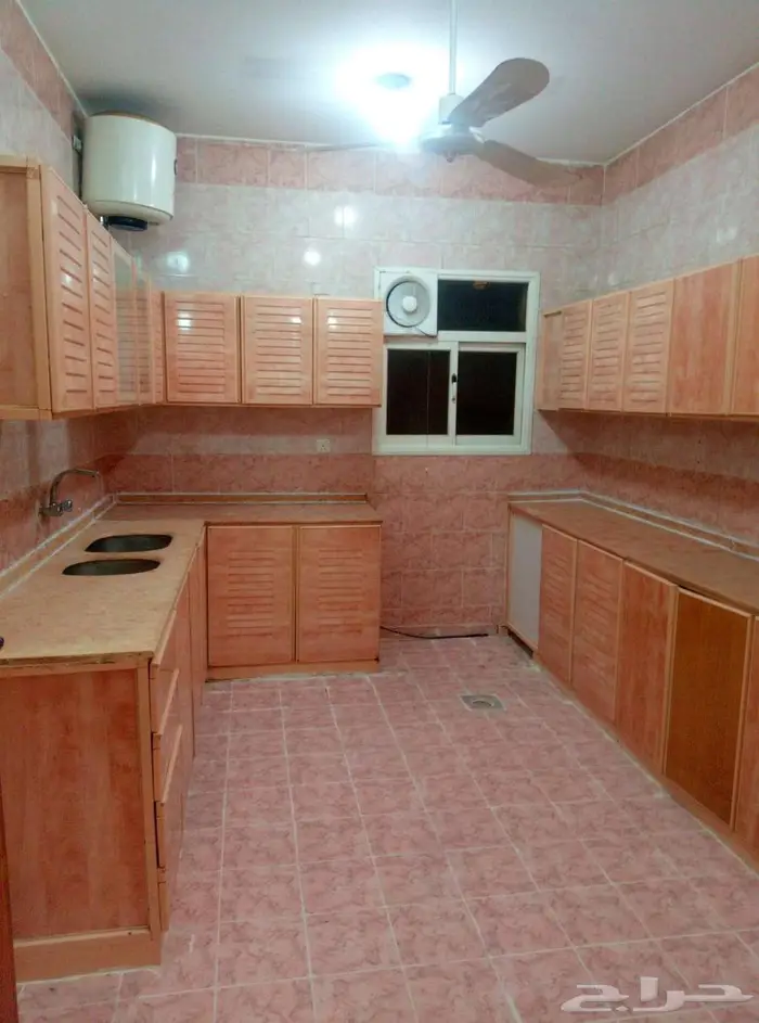 شقق غرفة وصالة مؤثثة فاخرةوشقة بلاط غرفتين ومجلسين خميس مشيط 15