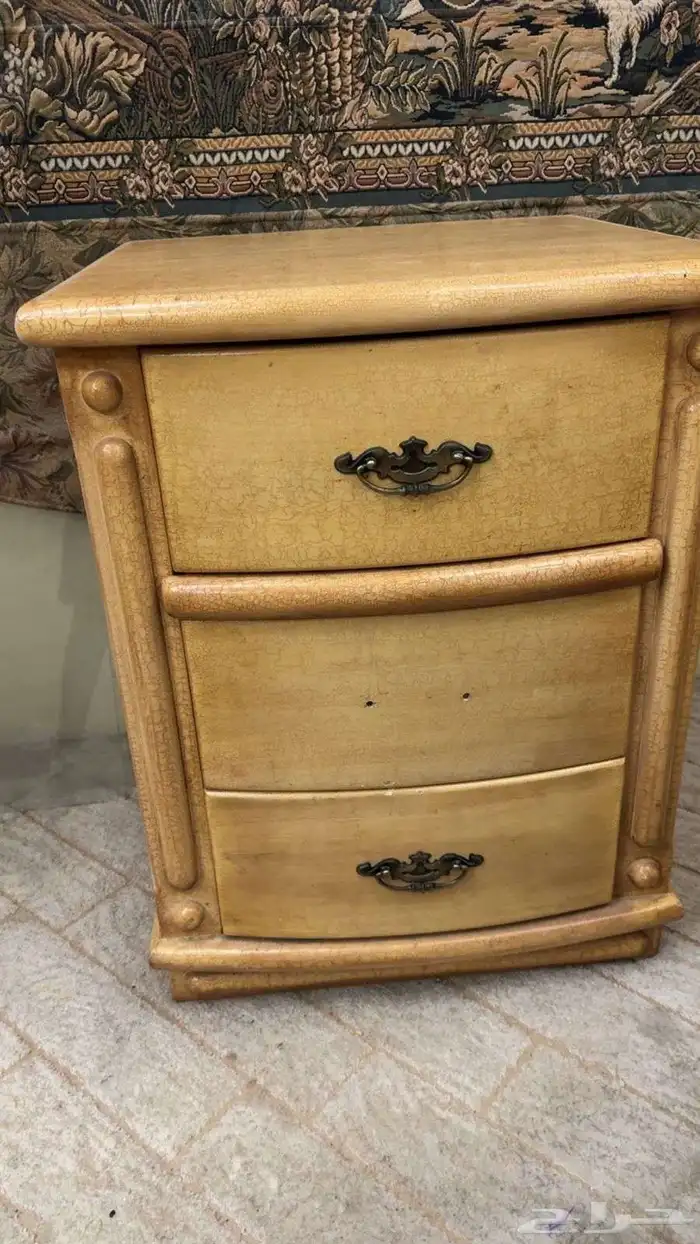 غرفة نوم كلاسيك خشب وحديد 2