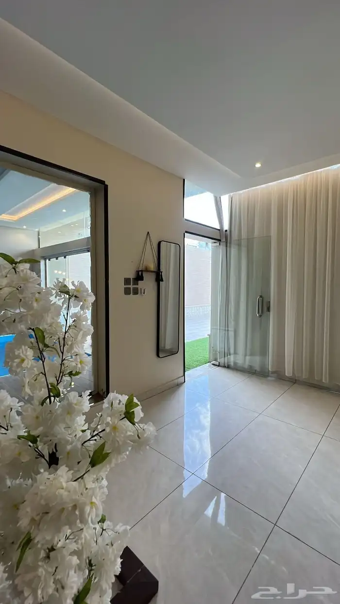 شاليهات للايجار نظام غرفتين صاله مسبح مطبخ حوش جلسات خارجيه 8