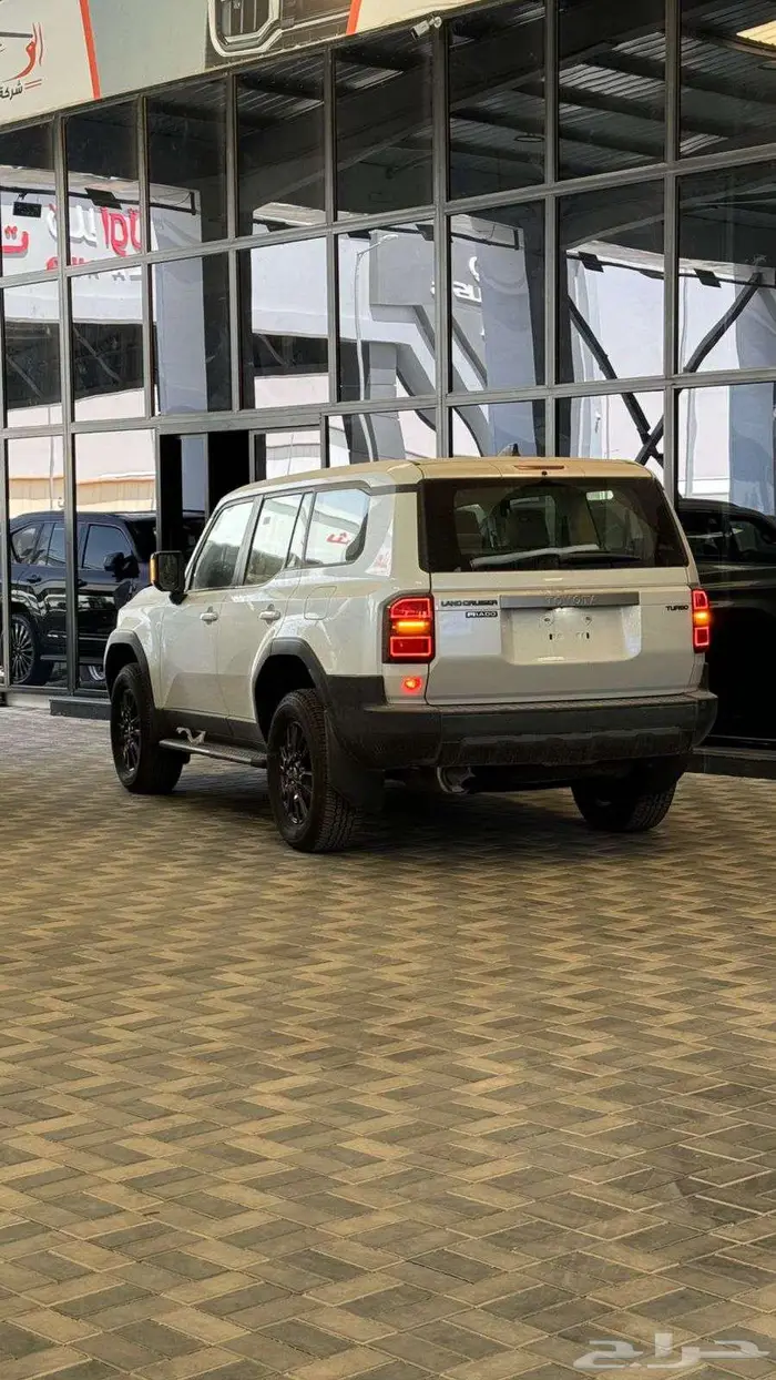 تويوتا لاندكروزر برادو TXL 1 خليجي نص فل 2024 5