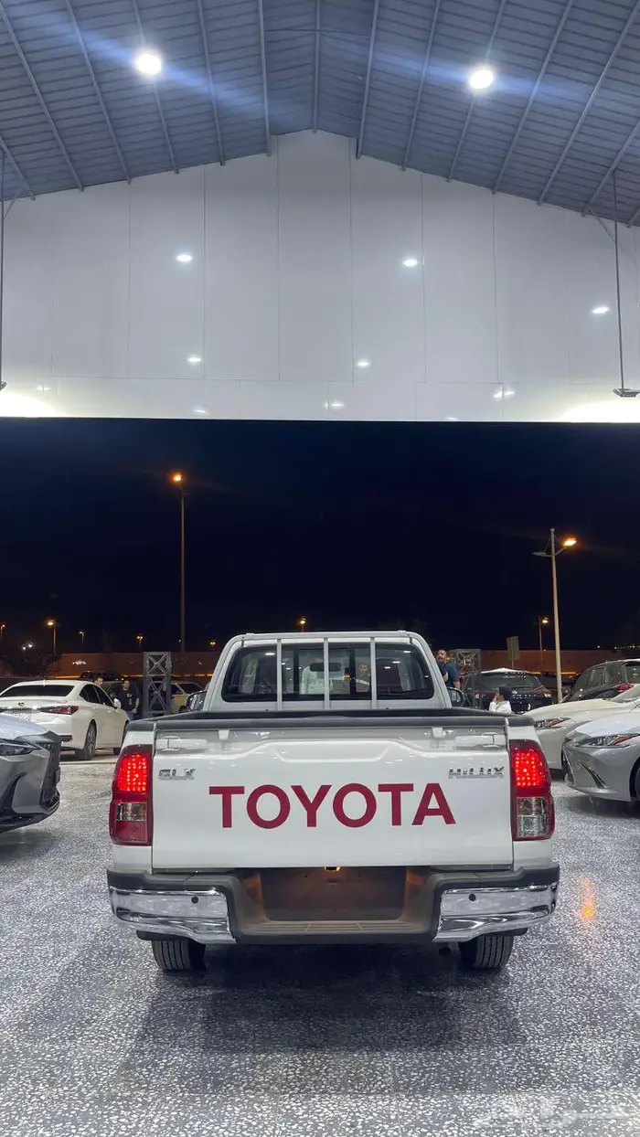 هايلوكس GLX غمارة بدون دبل بنزين 2025 سعودي 2