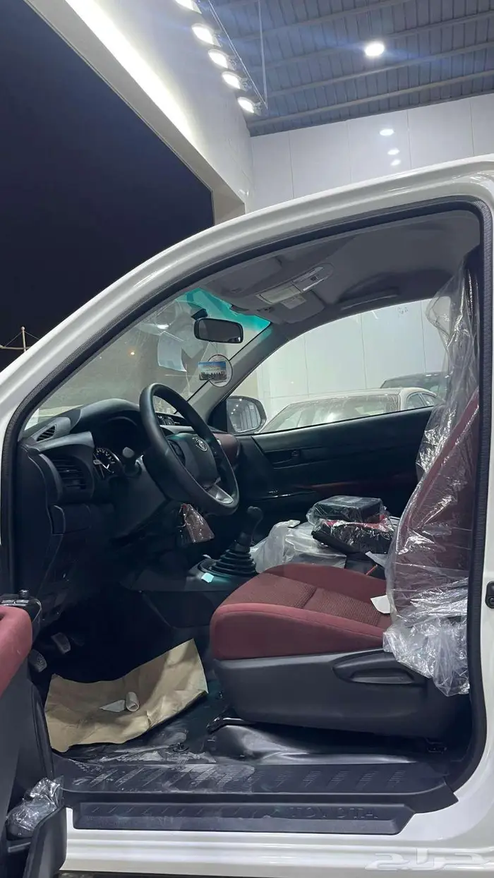 هايلوكس GLX غمارة بدون دبل بنزين 2025 سعودي 5