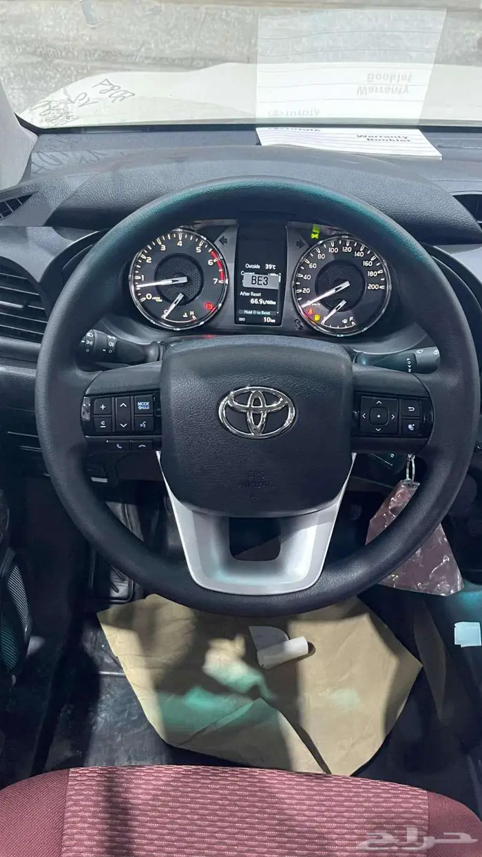 هايلوكس GLX غمارة بدون دبل بنزين 2025 سعودي 4