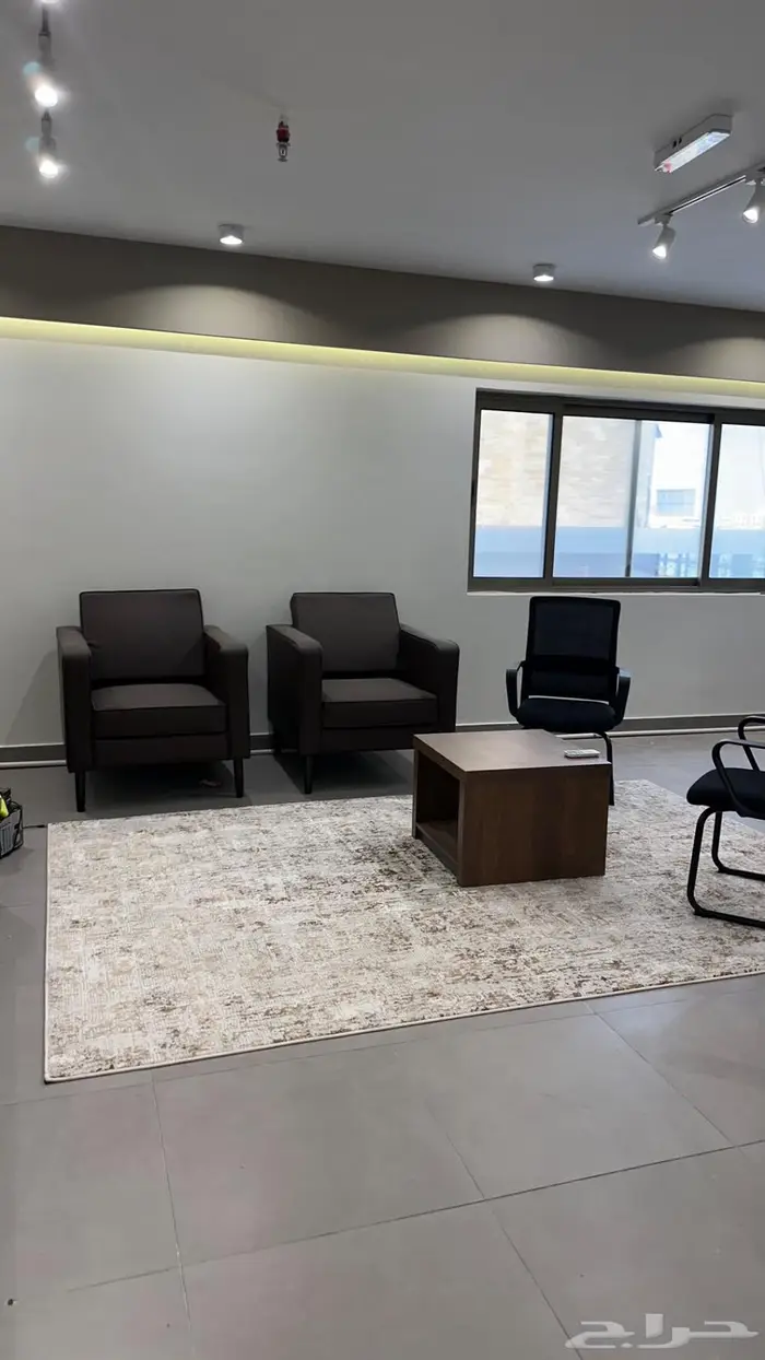 مكتب للتقبيل 11