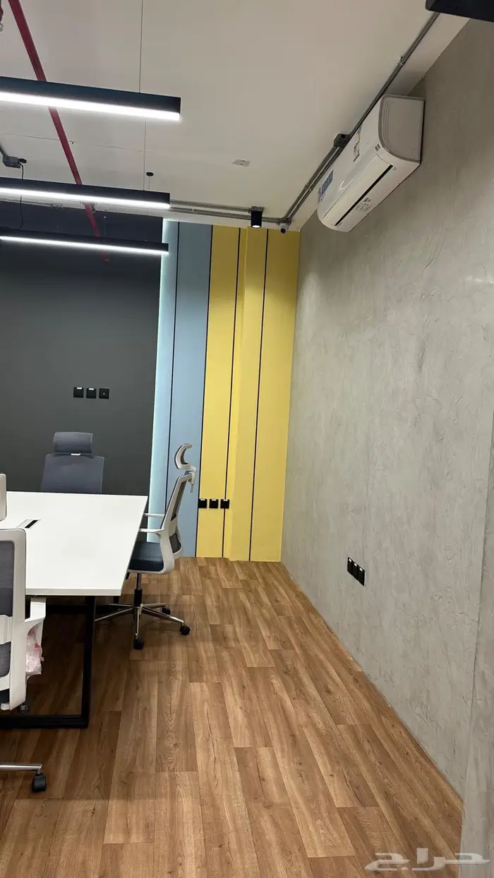 مكتب للتقبيل 8