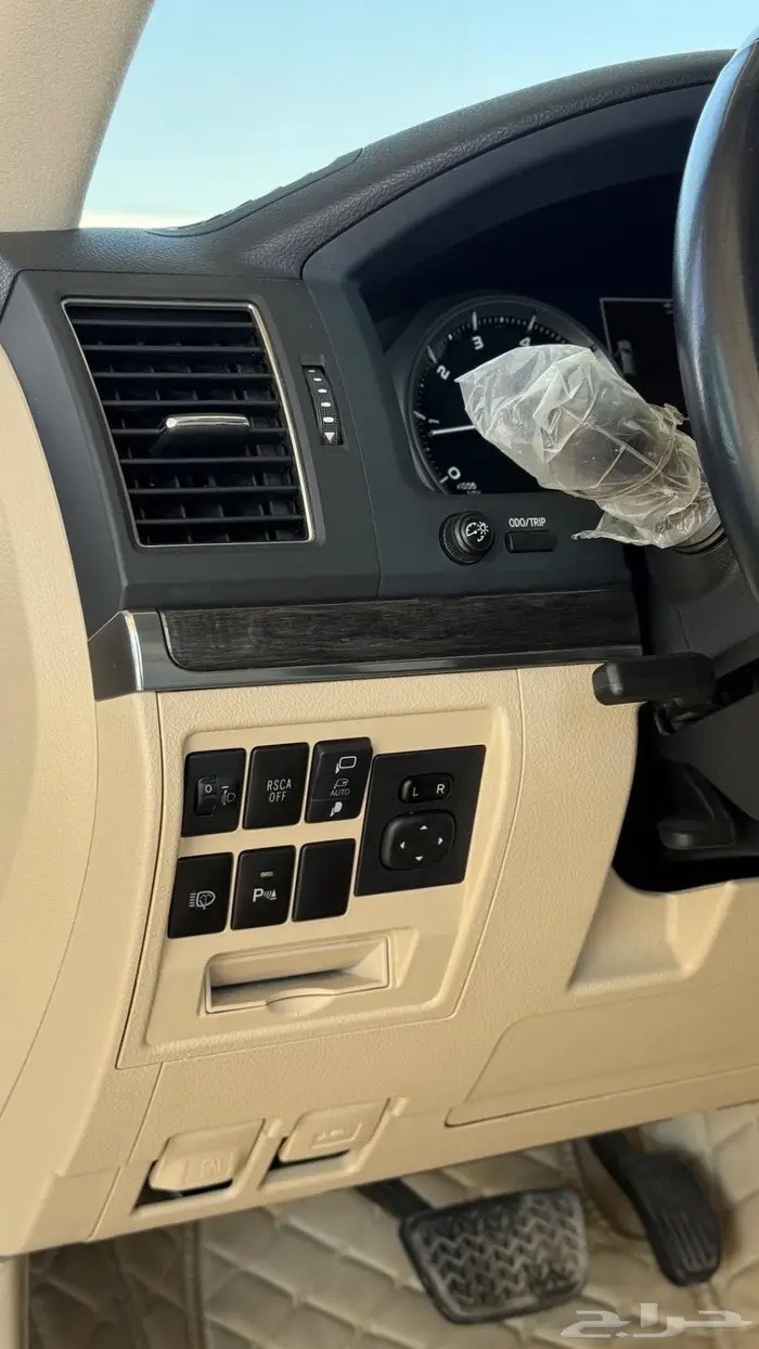 لاندكروزر GXR 2020 تورنق سعودي ماشي 72 فقط 10