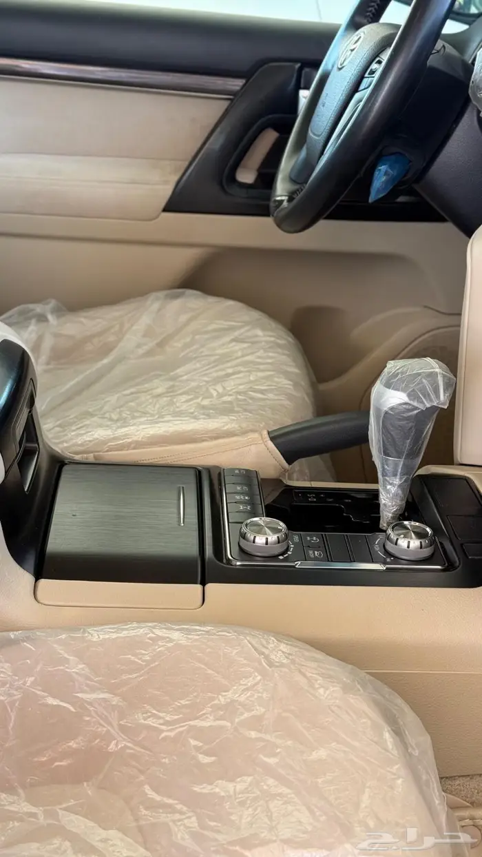 لاندكروزر GXR 2020 تورنق سعودي ماشي 72 فقط 15