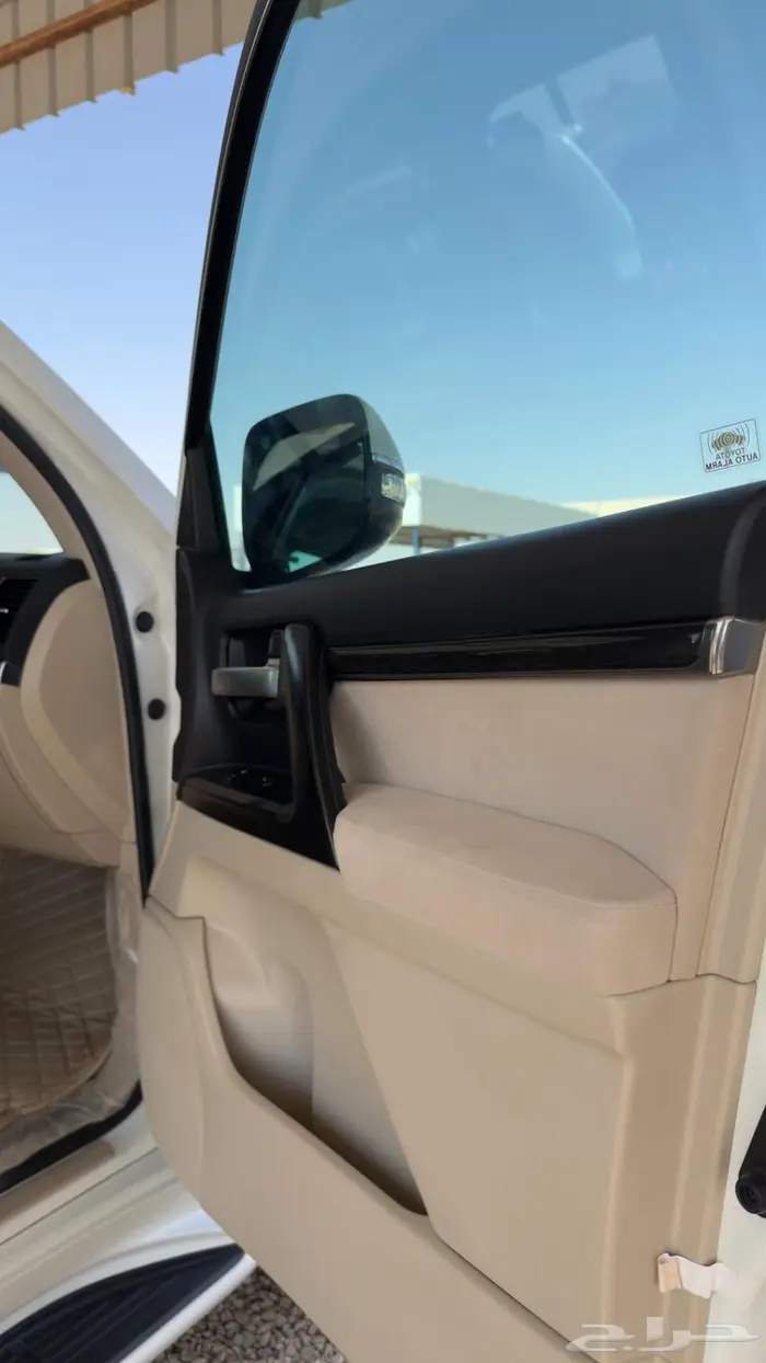 لاندكروزر GXR 2020 تورنق سعودي ماشي 72 فقط 28