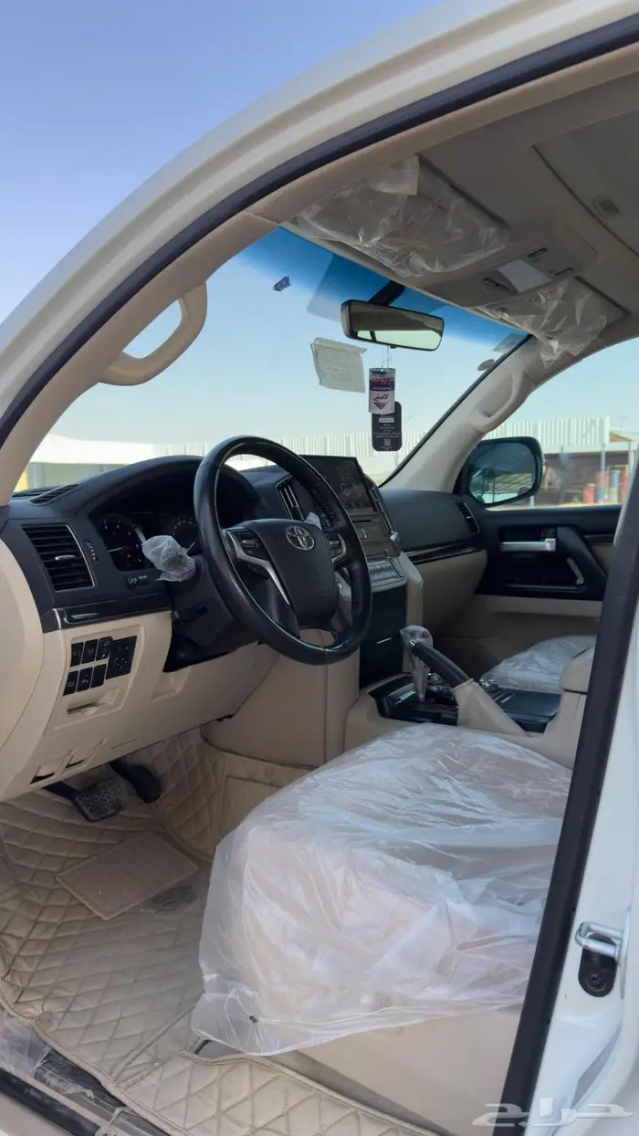 لاندكروزر GXR 2020 تورنق سعودي ماشي 72 فقط 43
