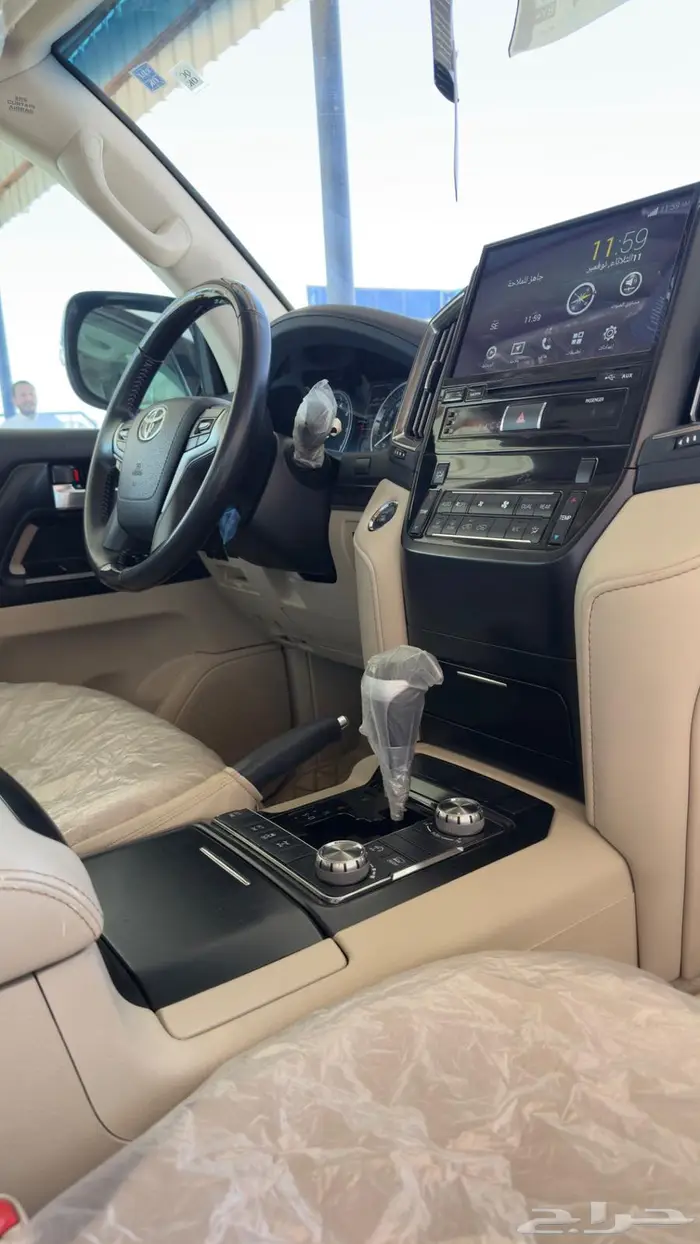 لاندكروزر GXR 2020 تورنق سعودي ماشي 72 فقط 51