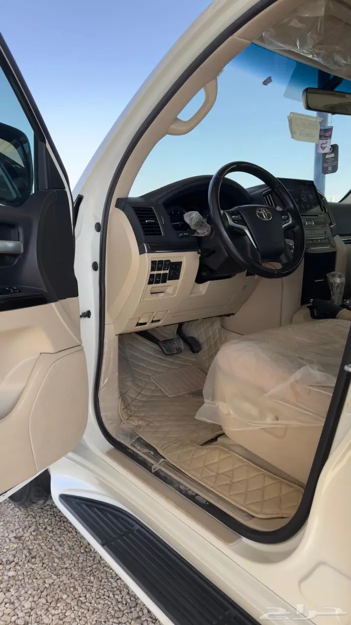 لاندكروزر GXR 2020 تورنق سعودي ماشي 72 فقط 47