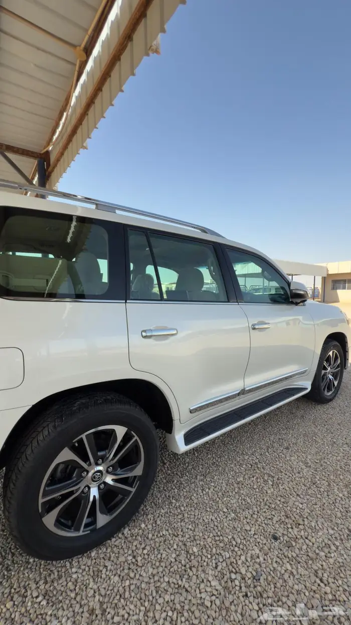 لاندكروزر GXR 2020 تورنق سعودي ماشي 72 فقط 59