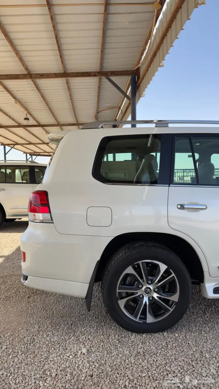 لاندكروزر GXR 2020 تورنق سعودي ماشي 72 فقط 58