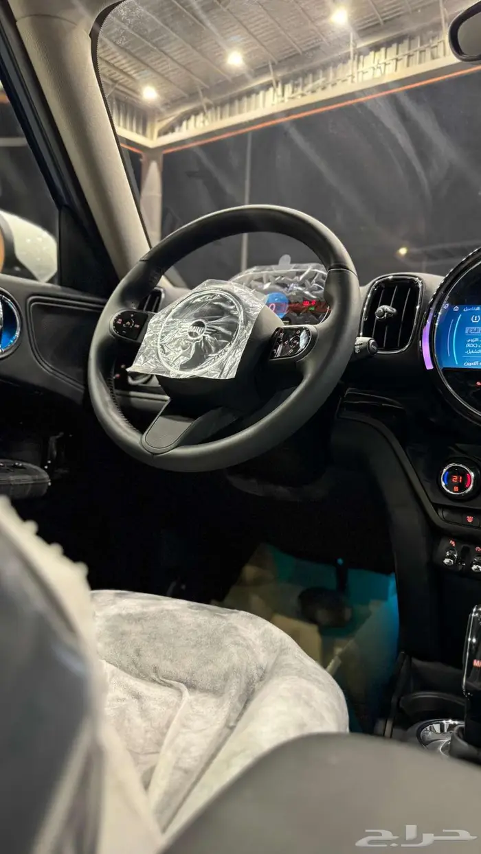 ميني كوبر A21BR موديل 2023 لون أسود ( كاش ) 8