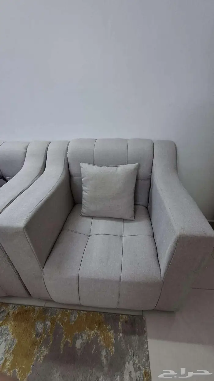 كنب مستخدم في الدرب 6