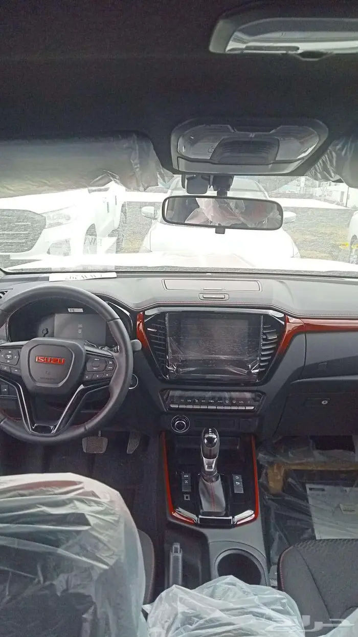 ايسوزو ديماكس جى تى 2025 فل كامل 6