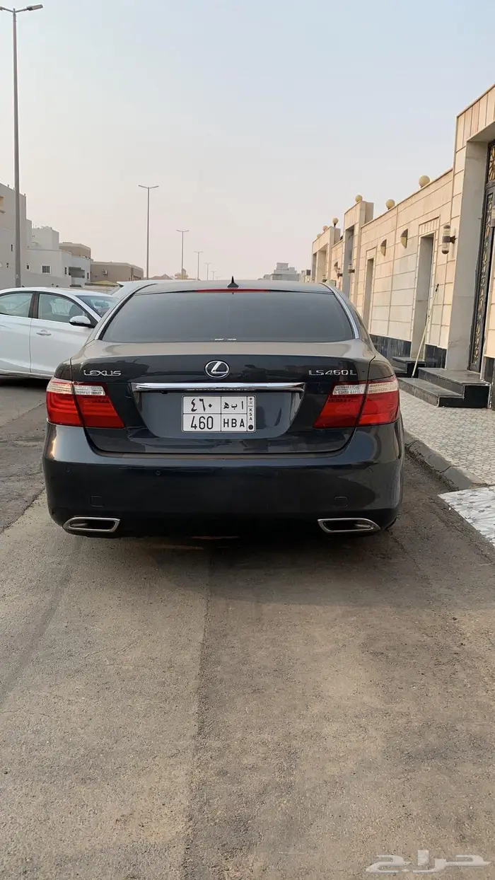 لكزاس LS460 لارج نظيف 2