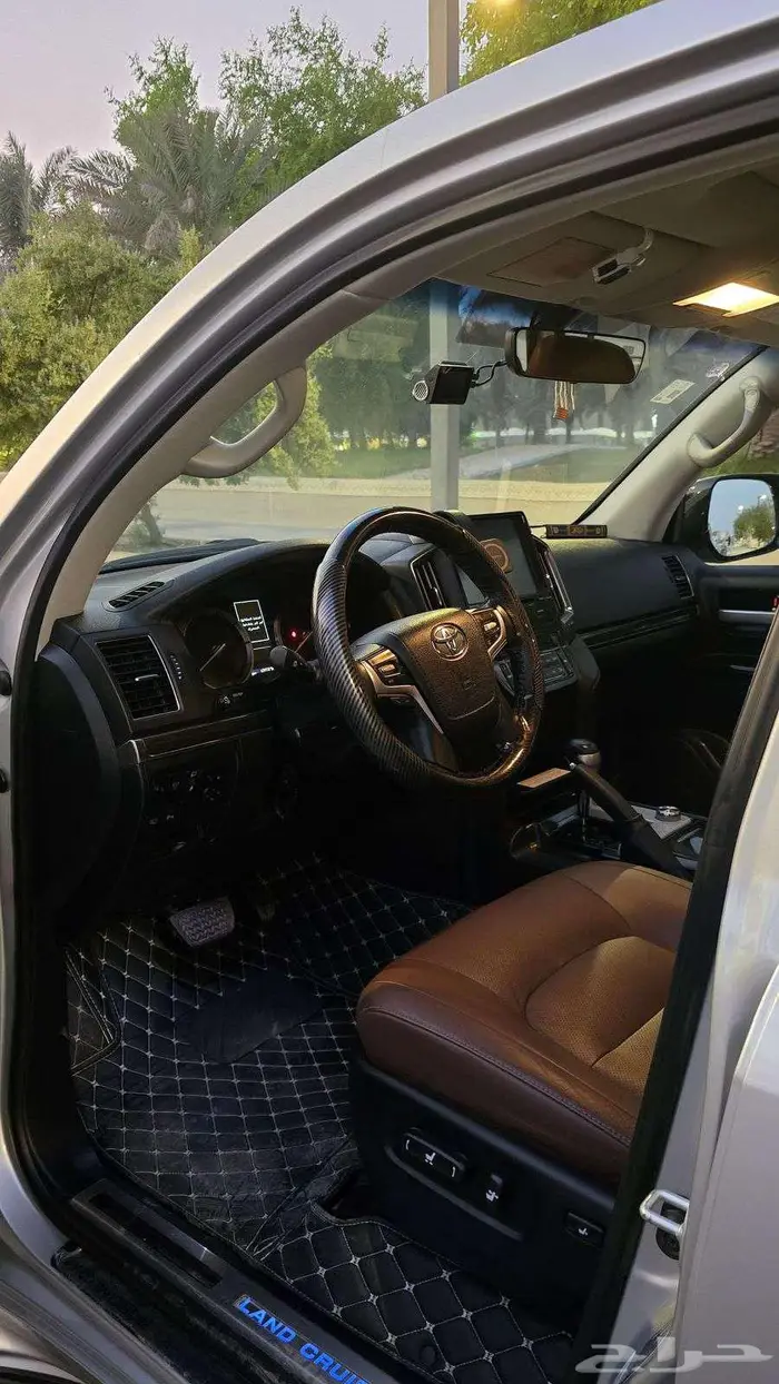 لكزس LX600 ابيض جملي 2025 9