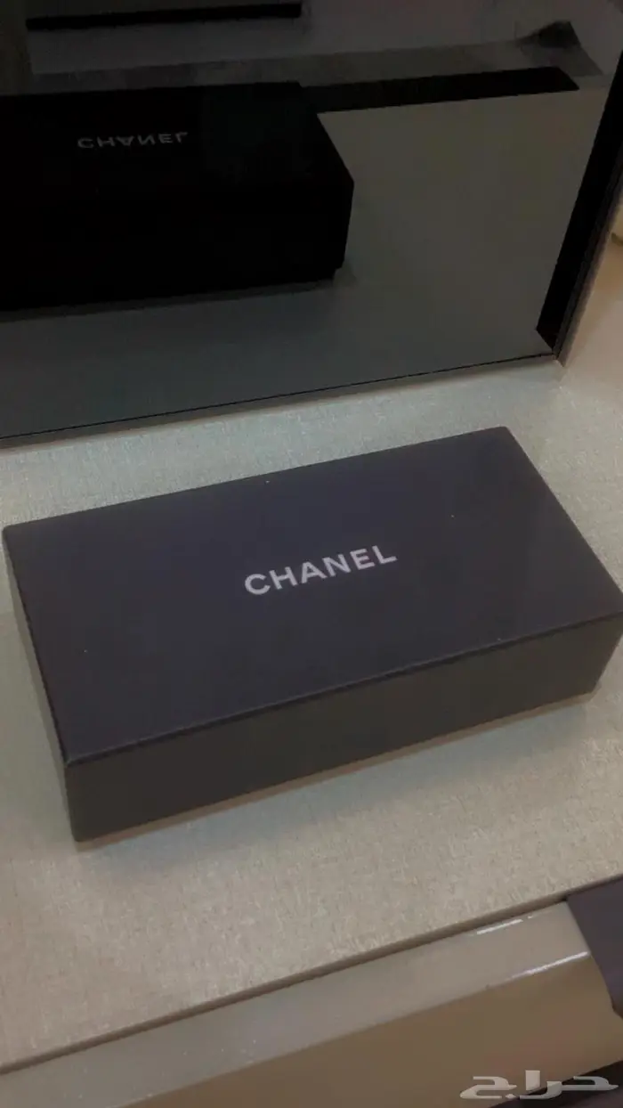 نظارة نظر شانيل الاصلي لون اسود بخط احمر جديد 0