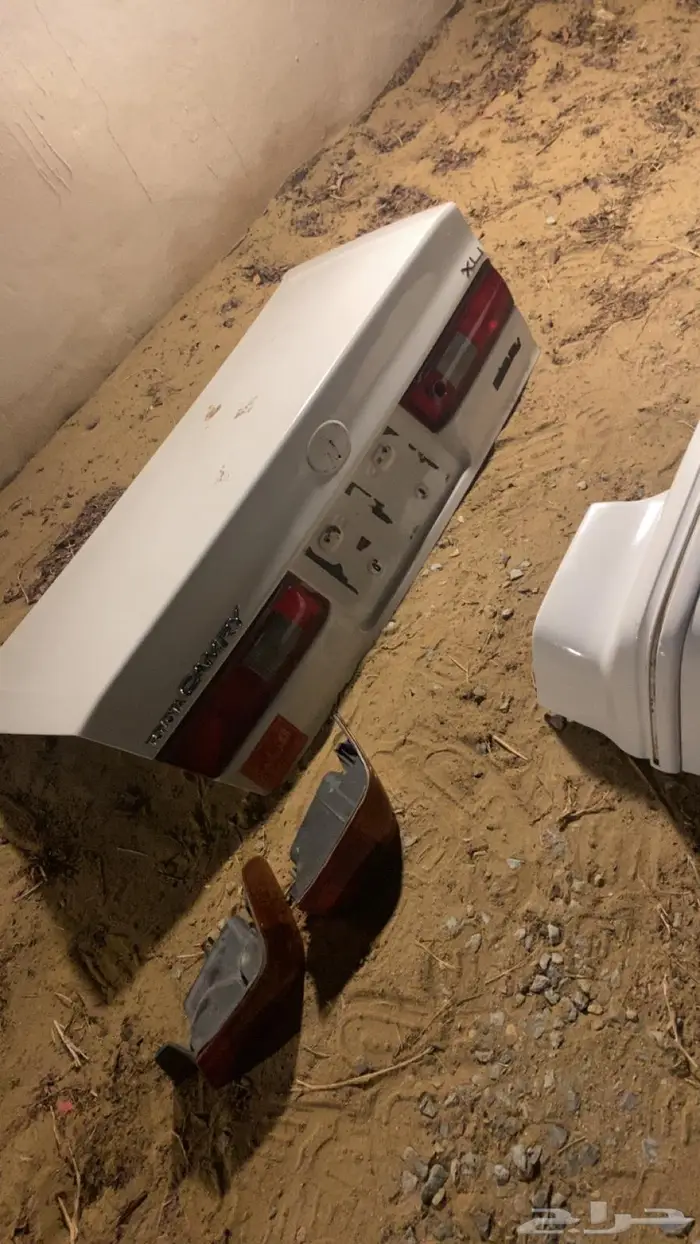 شنطة كامري 99 2000 وكالة أصلي مع الأنوار أصلي وكالة 0