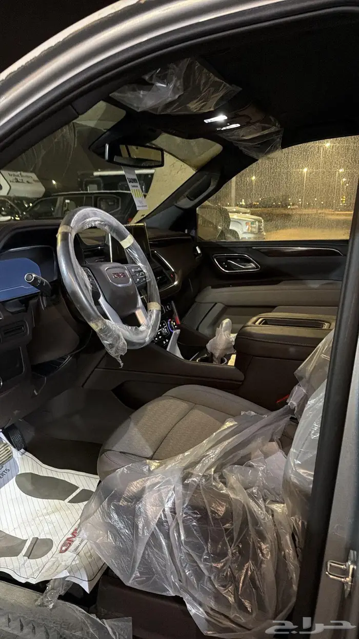 جي ام سي يوكن XL طويل 2024 اسود سعودي 12