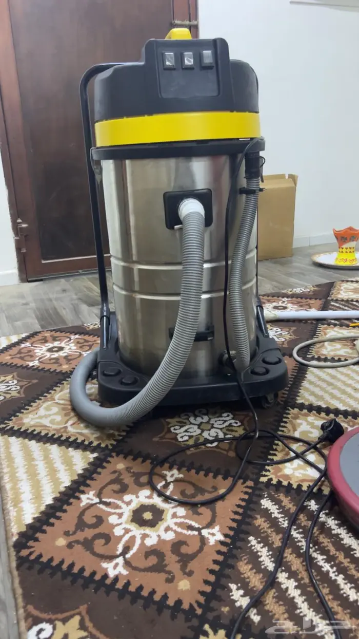 جلاية بلاط ومكنسة كبيرة (( شبة جديده )) استخدام شهور 1