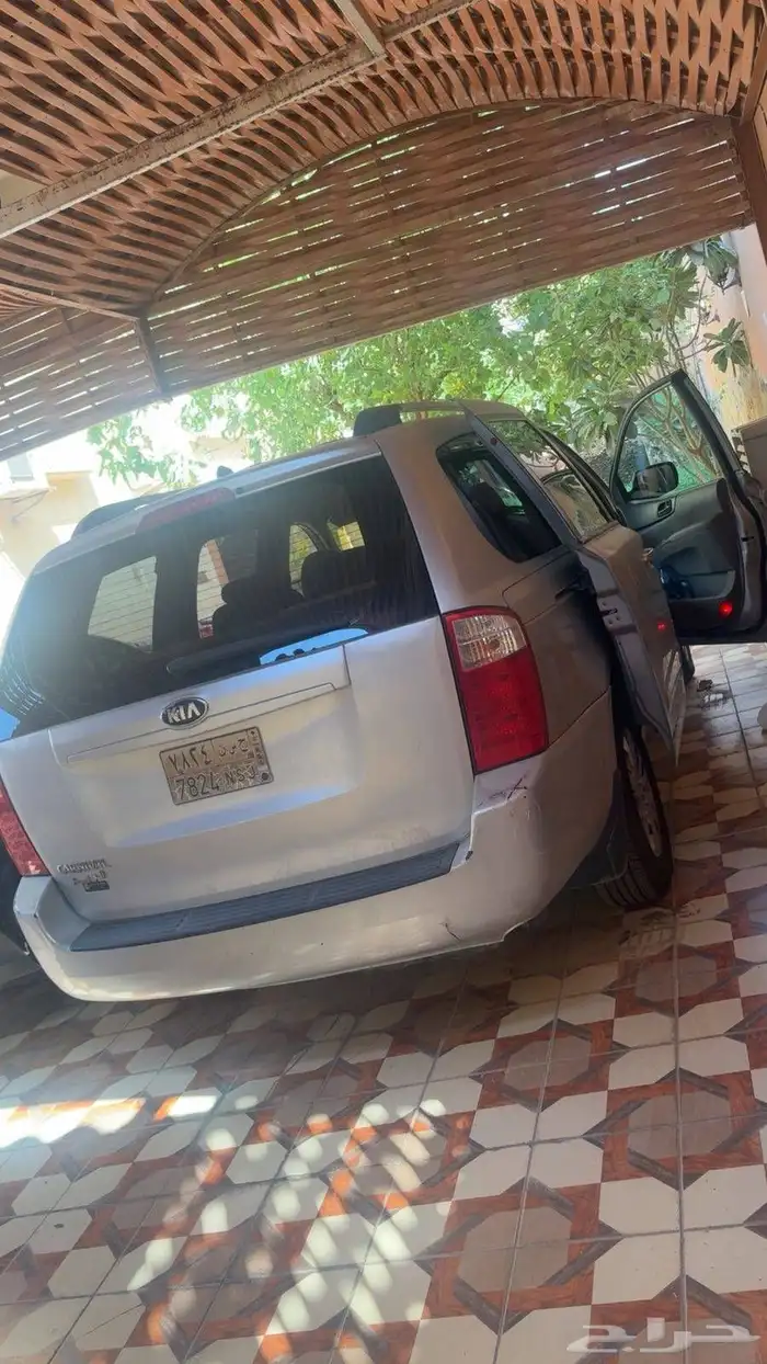 للبيع Kia Carnival 2015 1