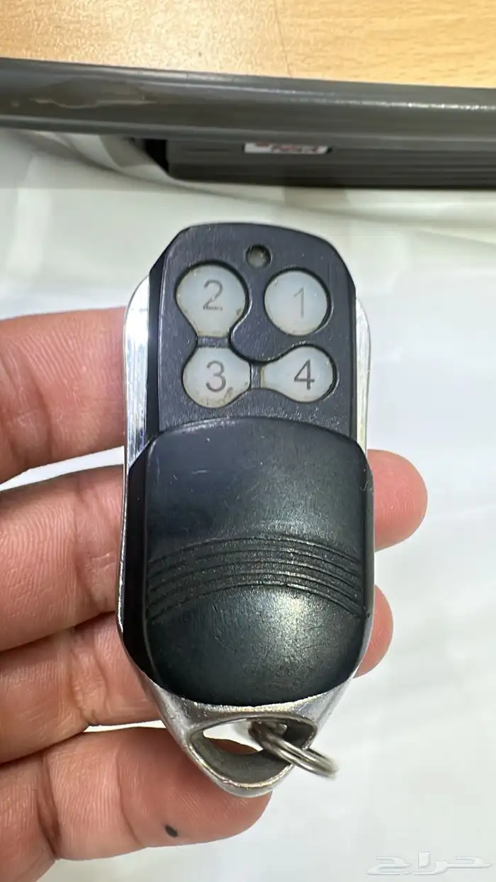مفاتيح سيارات مستخدم وجديد نسخ وبرمجه 1