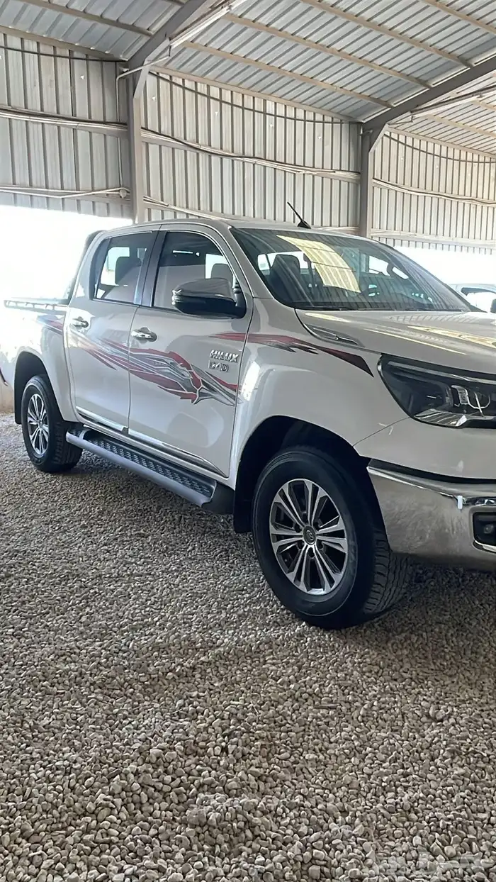 هايلكس دبل تماتيك 2024 ديزل 4