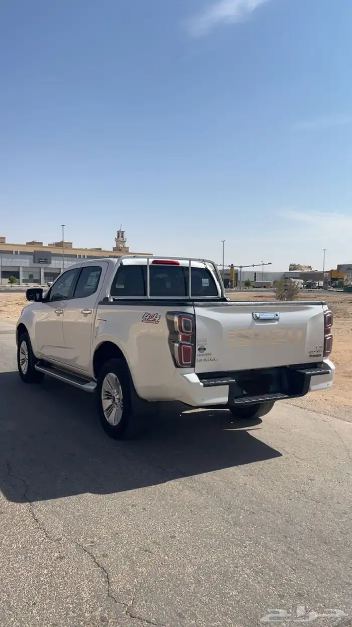 اسوزوز ديماكس 2022 فئة LS 3