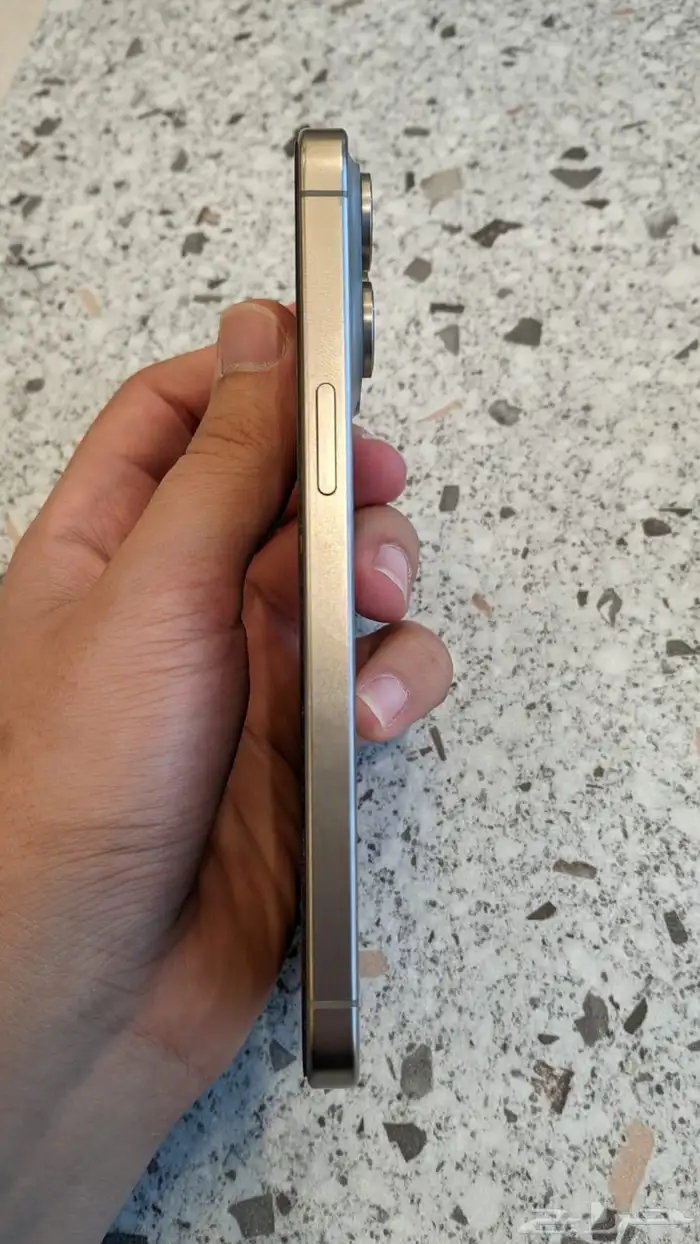 ايفون 15 برو ماكس 256 GB 4