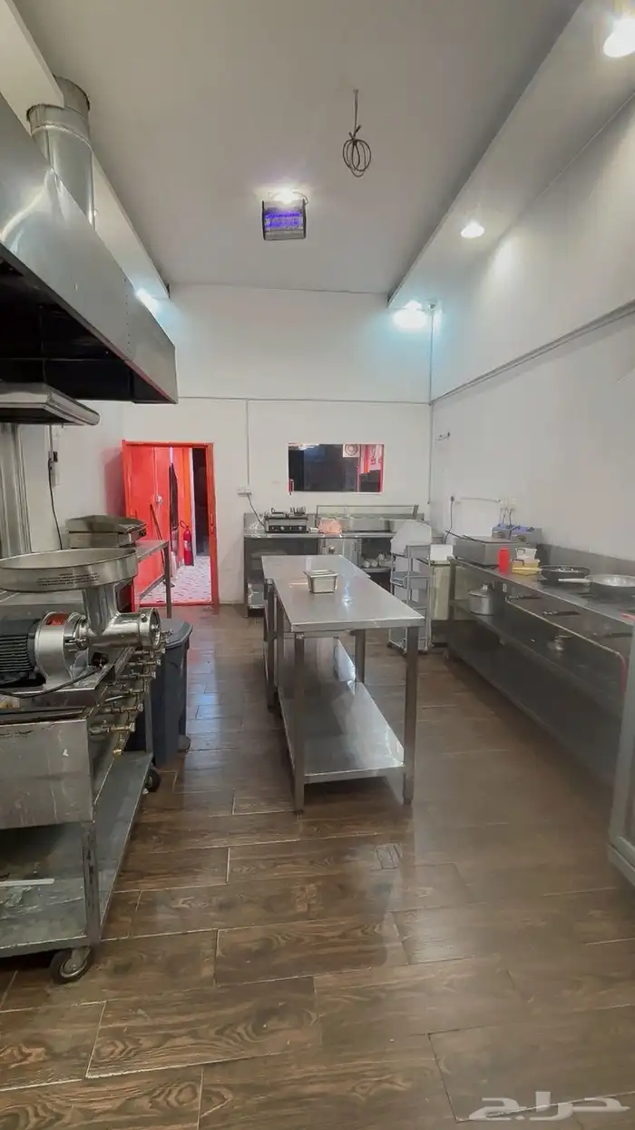 للبيع او للتقبيل ( اغراض مطعم ) موقع مميز 15