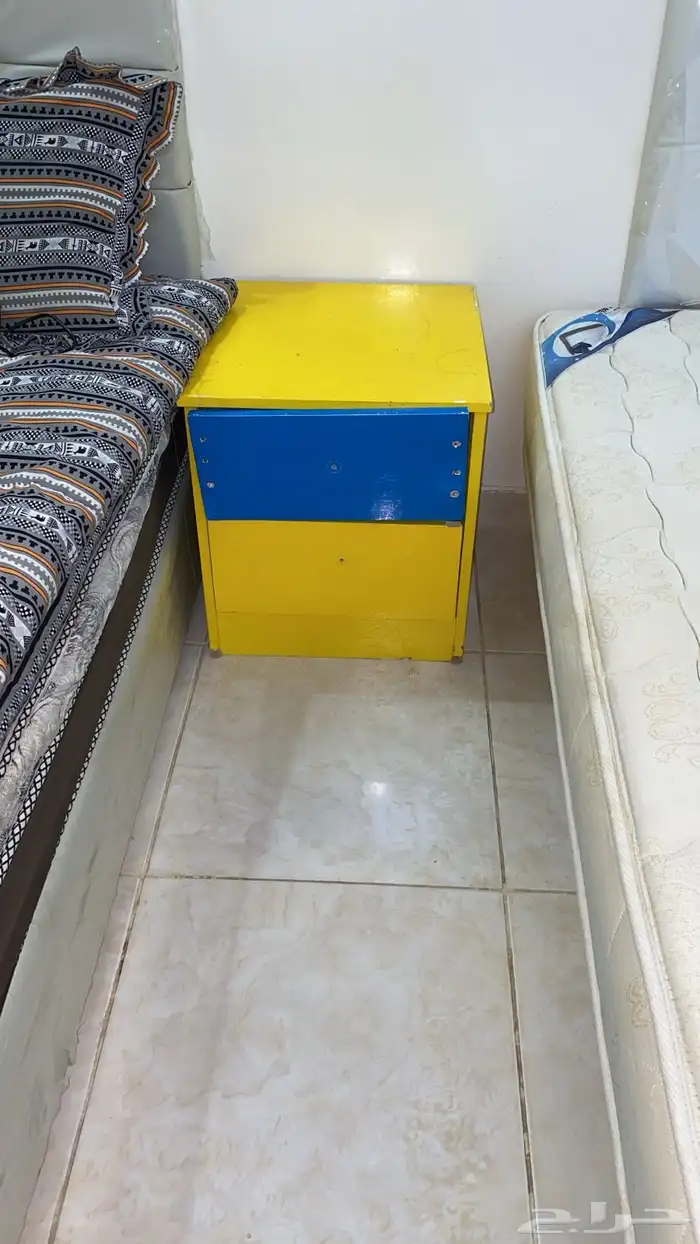 سراير مع طاوله 3